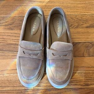 Patina Women's Brown Loafers